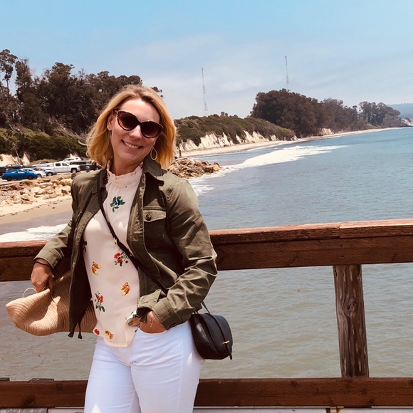 Meet your Posher, Karen - Picture 4 of 5